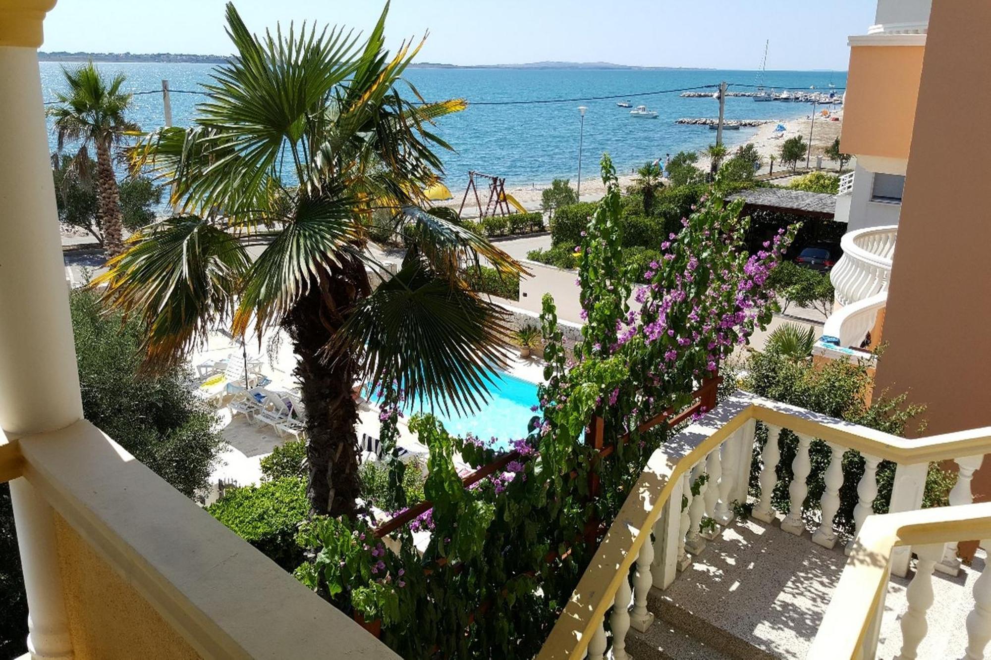 Sea View Apartments Nina Vrsi Ruang foto