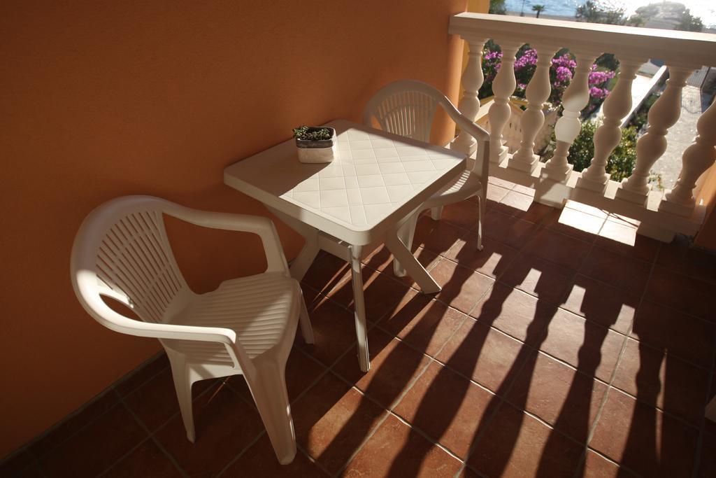 Sea View Apartments Nina Vrsi Ruang foto
