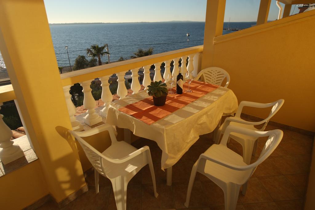 Sea View Apartments Nina Vrsi Ruang foto